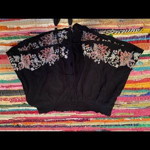 AE BLACK FLOWY SHORTS WITH FLORAL DESIGN
